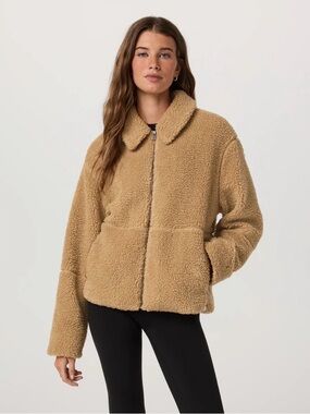 LIKE NEW Vuori Lou Full Zip Jacket - Small Butterscotch